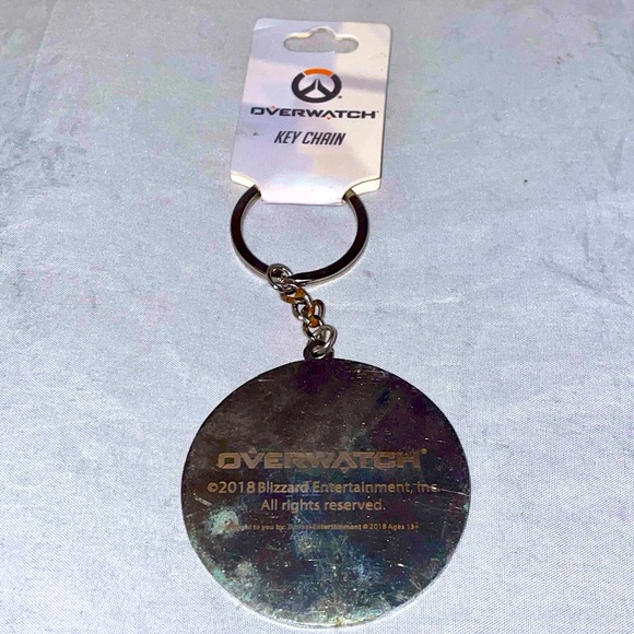 Overwatch Keychain Logo Metal Keyring Video Game 2018 Blizzard NWT - Picture 2 of 3